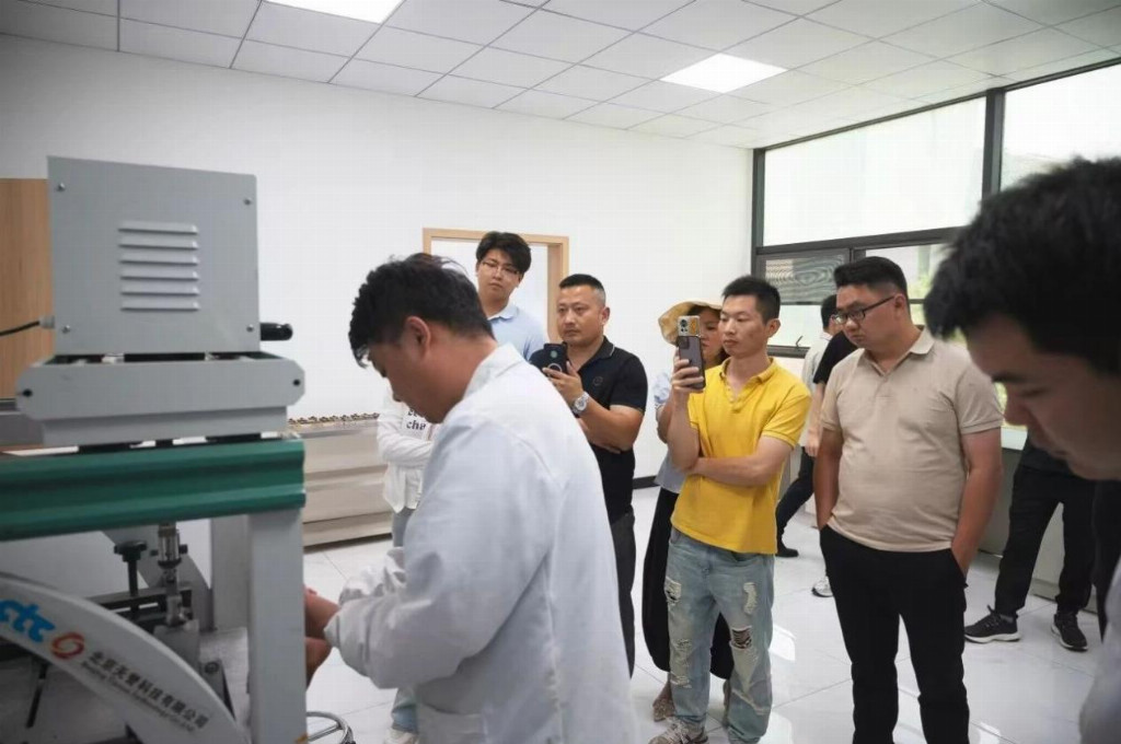 堿克新材|科技賦能終端，共筑行業(yè)標(biāo)桿