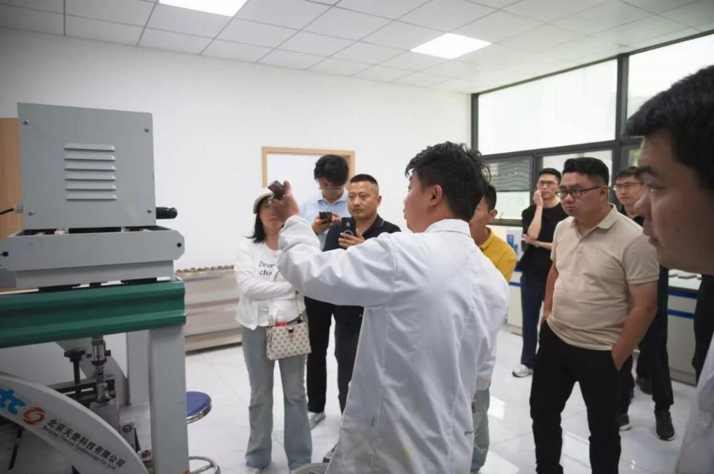 堿克新材|科技賦能終端，共筑行業(yè)標(biāo)桿